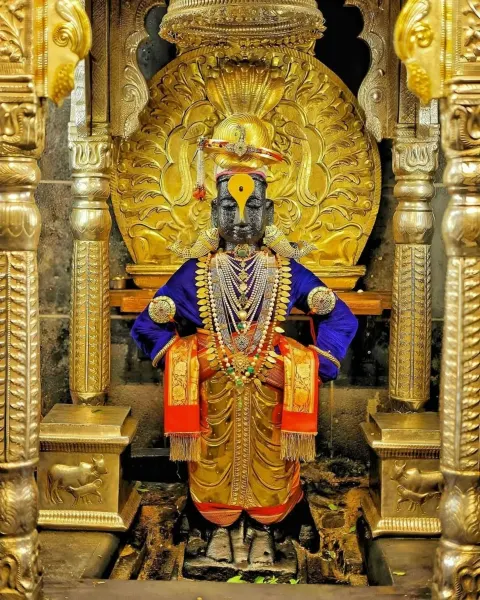 श्री विठ्ठल मूर्ती पंढरपूर १२